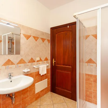 Almusura بيت للعطل *